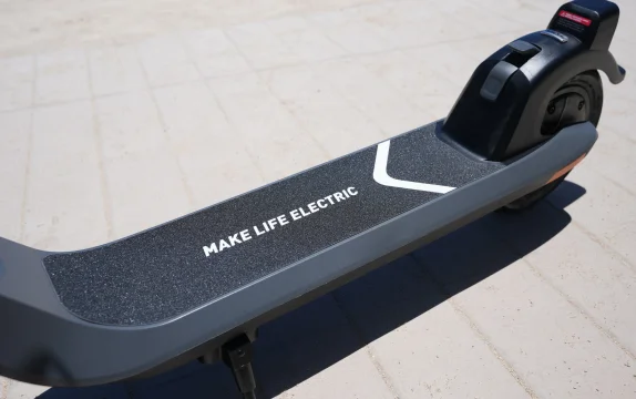 NIU KQi2 Pro Kick Scooter