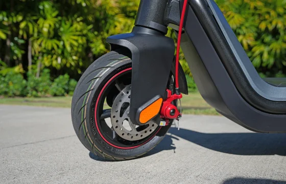 NIU KQi3 Max Kick Scooter