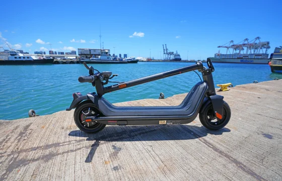 NIU KQi3 Sport Kick Scooter