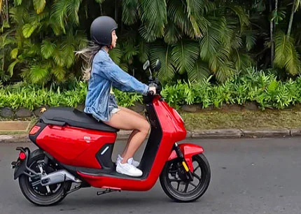 NIU MQi GT Motor Scooter